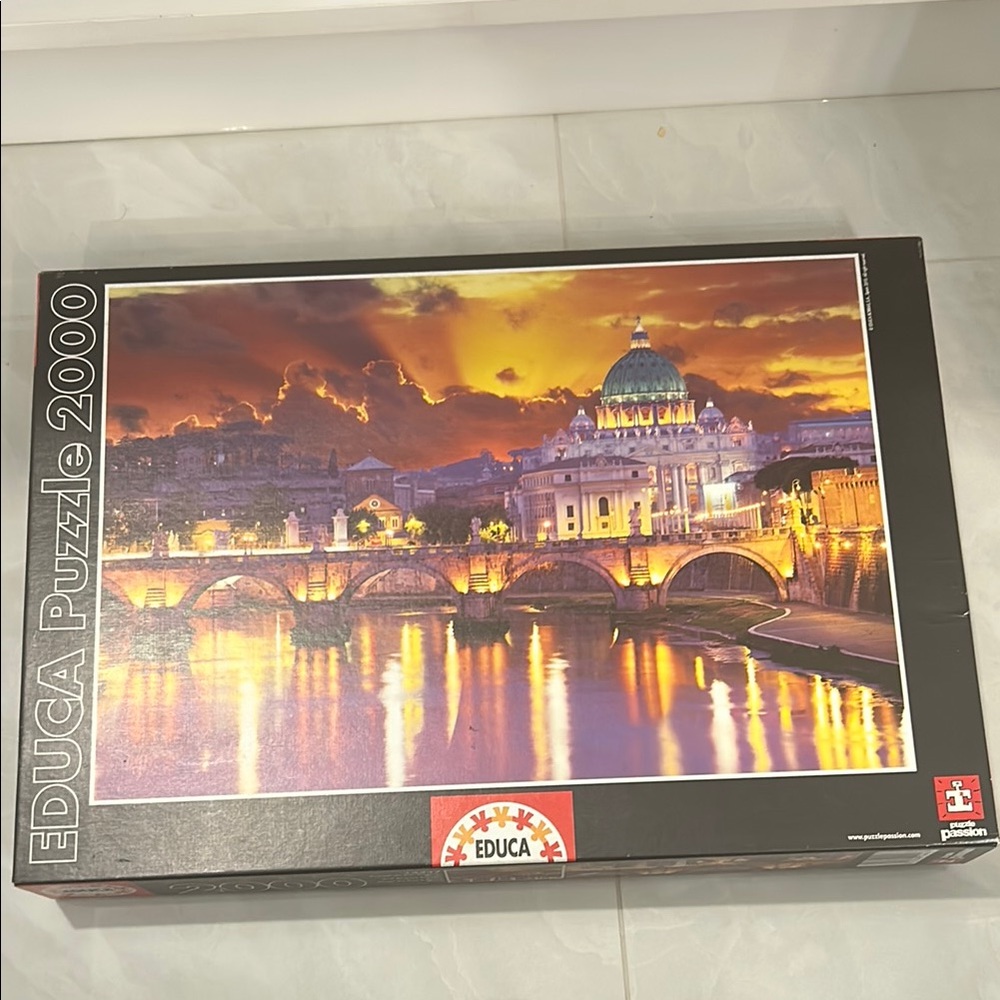 Educa 2000 Piece Puzzle - Cityscape at Sunset